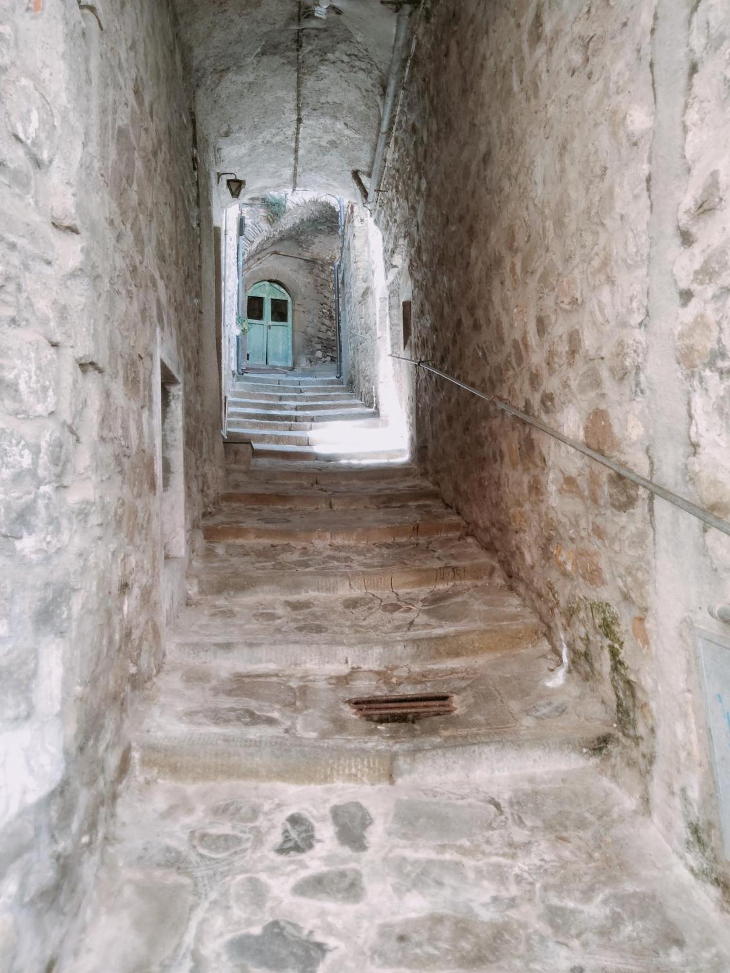 Tuscany, Pontremoli, Italy Swallows Court Lovely Home Sleeps 2 To 4 People Eksteriør bilde